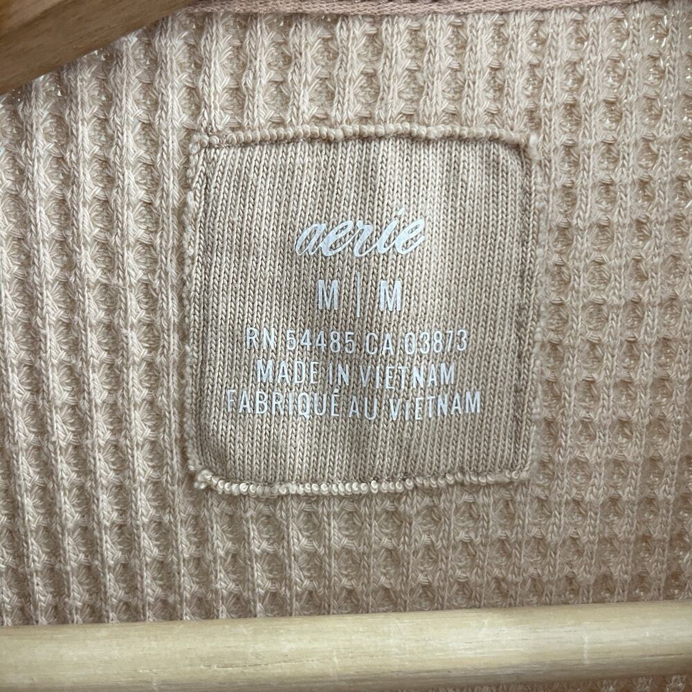 Aerie Tan Beige Waffle Knit Chicago Graphic Baggy Crewneck Sweatshirt Size M - Picture 3 of 4